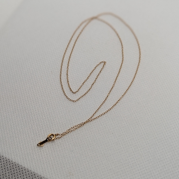 Jewelry - Elegant Gold Necklace